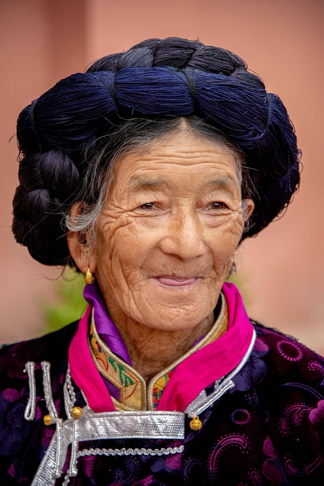 一位微笑的中国长者